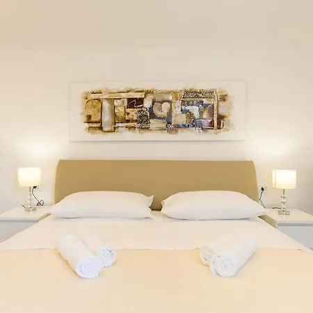Gorgeous Apartment In Split Croatia With Balcony Apartment *